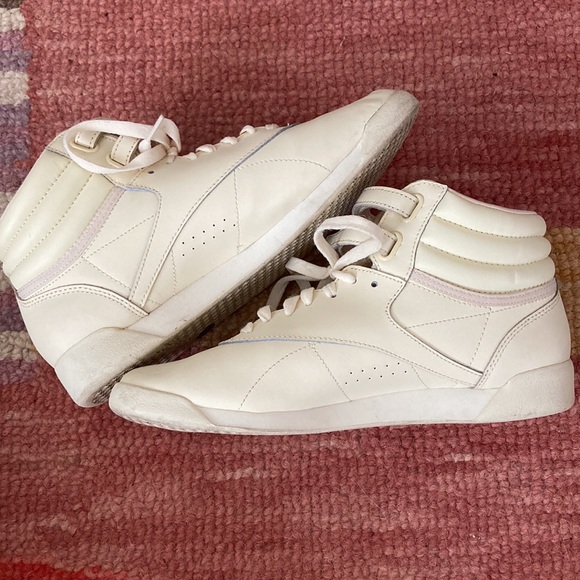 Butter yellow Reebok Classics - Picture 7 of 7